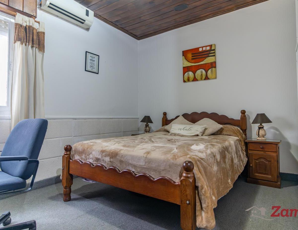 Casa de 6 Ambientes en Flores 5