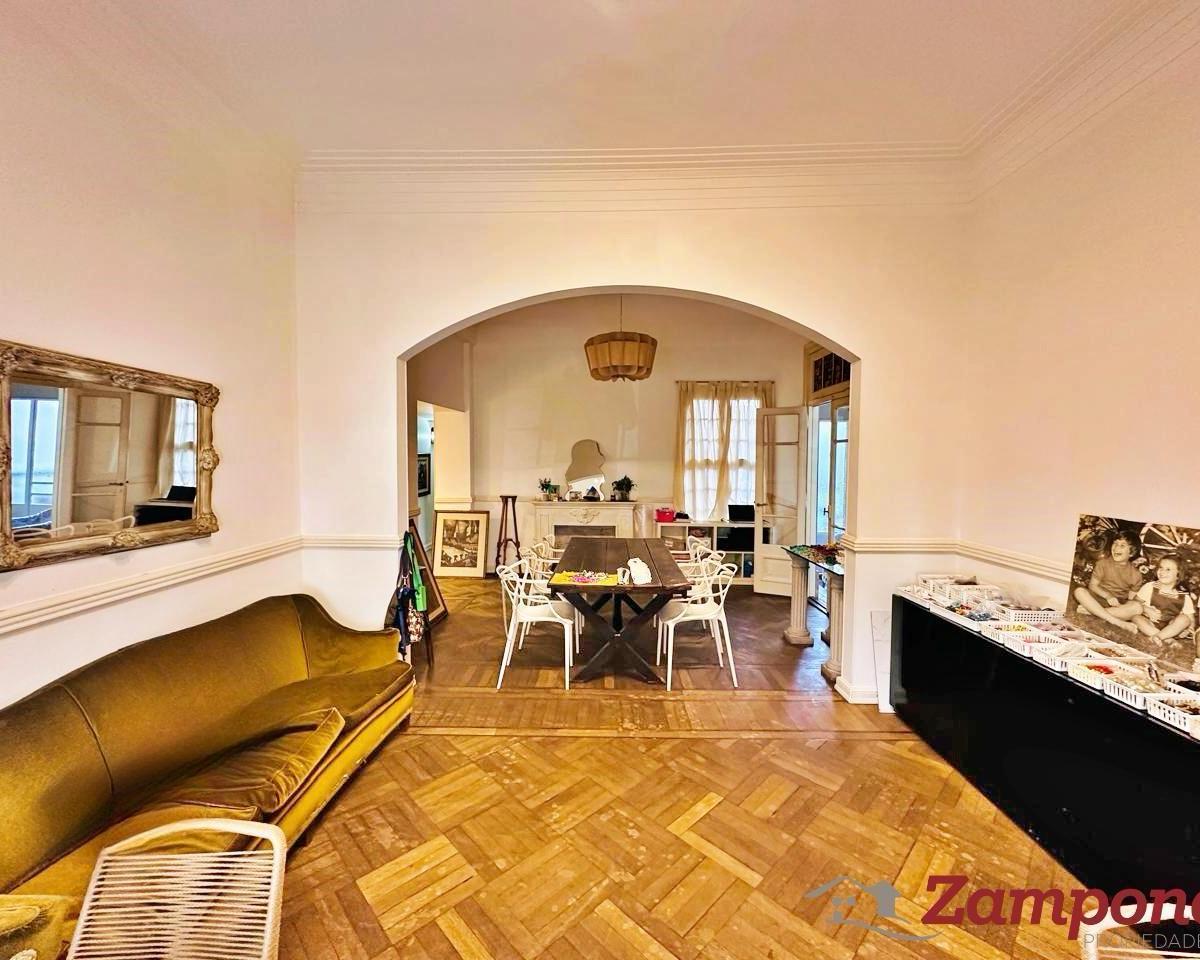 Casa en Parque Chacabuco con Terraza y Garage 1