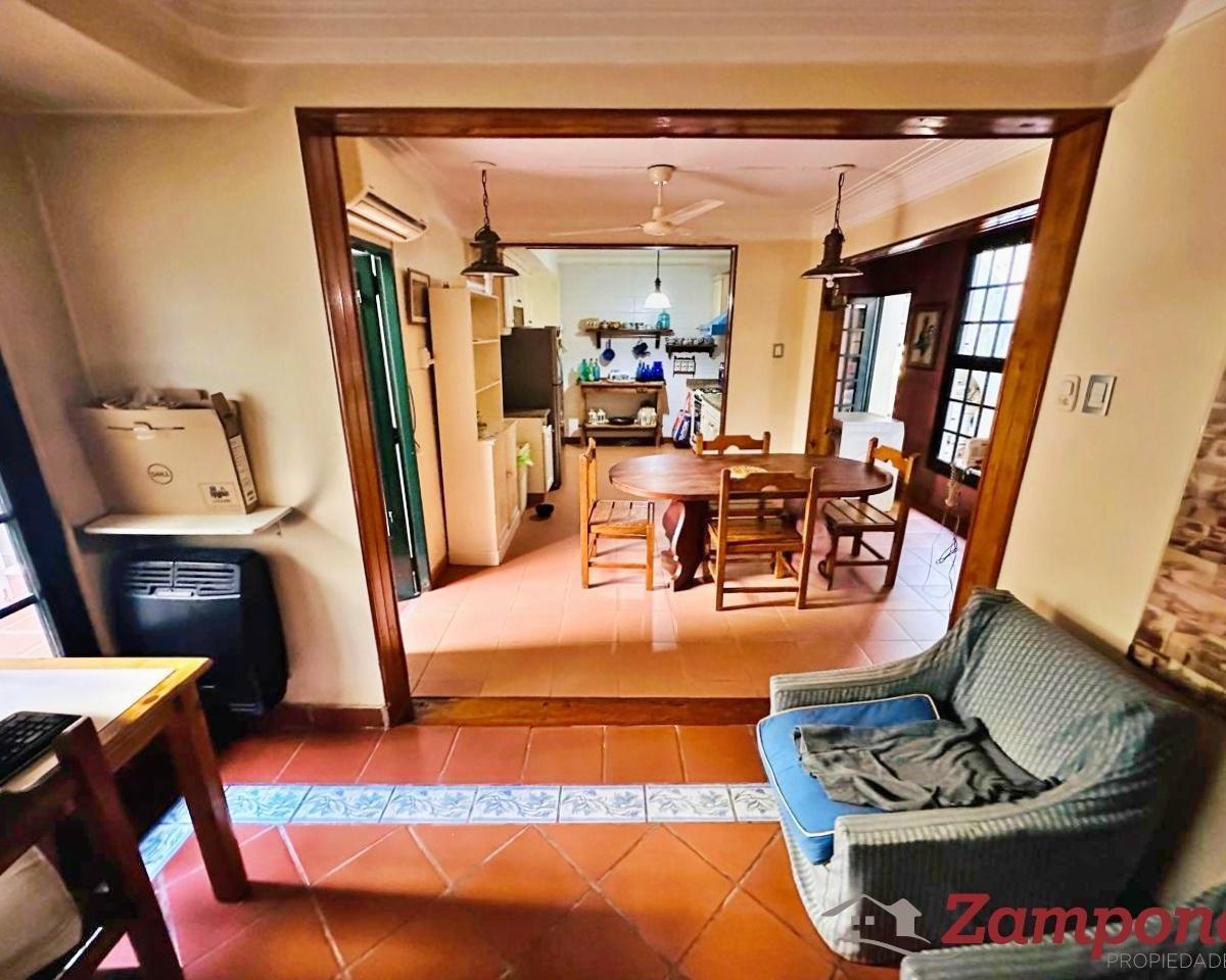 Casa en Parque Chacabuco con Terraza y Garage 3