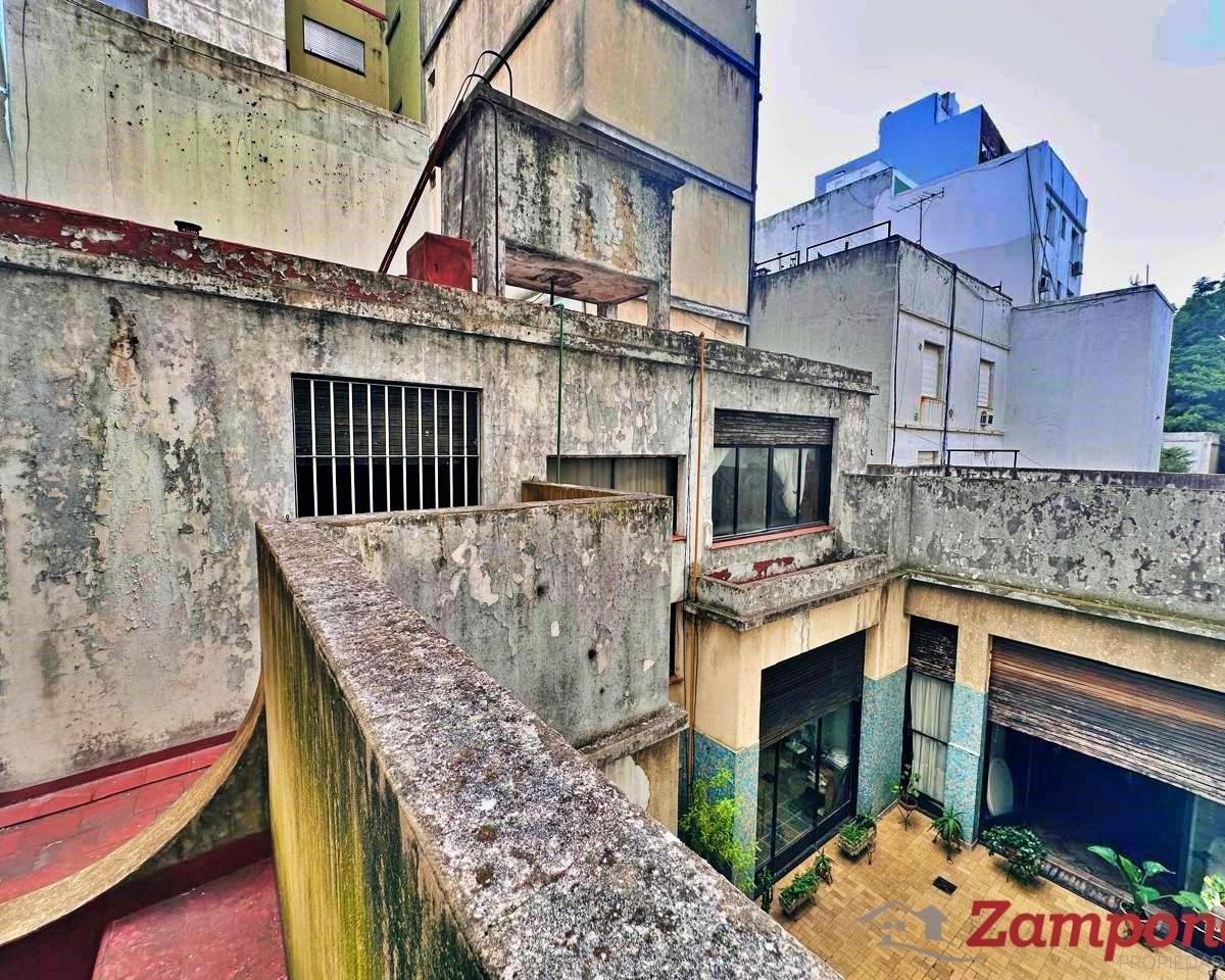 Casa en Venta con Ubicación Privilegiada: Caballito 2