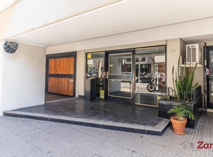 Venta departamento 3 amb con dependencia balcon aterrazado y cochera en Caballito 2