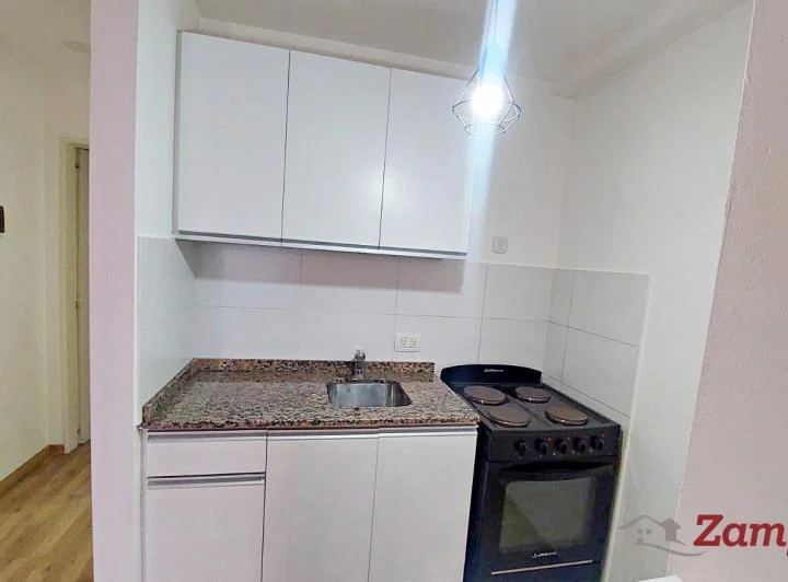 Departamento alquiler impecable balcón y dormitorio en suite en Caballito/Parque Centenario 3
