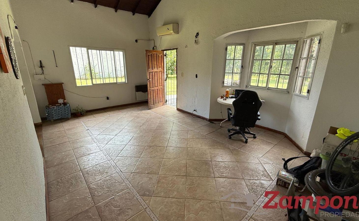 Foto de Casa 3 ambientes con patio, quincho y pileta - La reja, Moreno, imagen 1