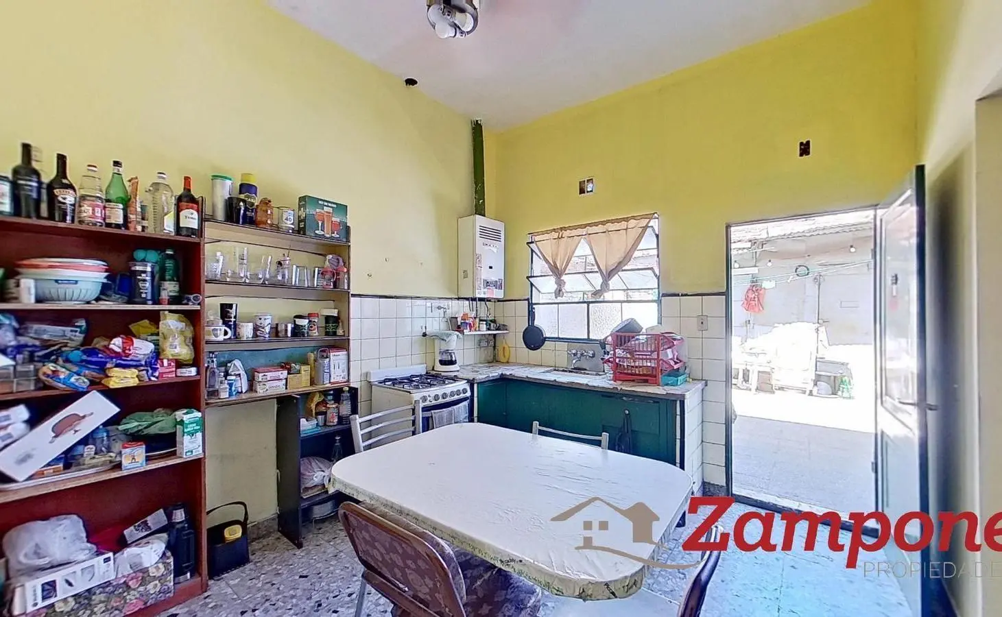 Comercio con vivienda atrás y entrada independiente, en Munro. 8
