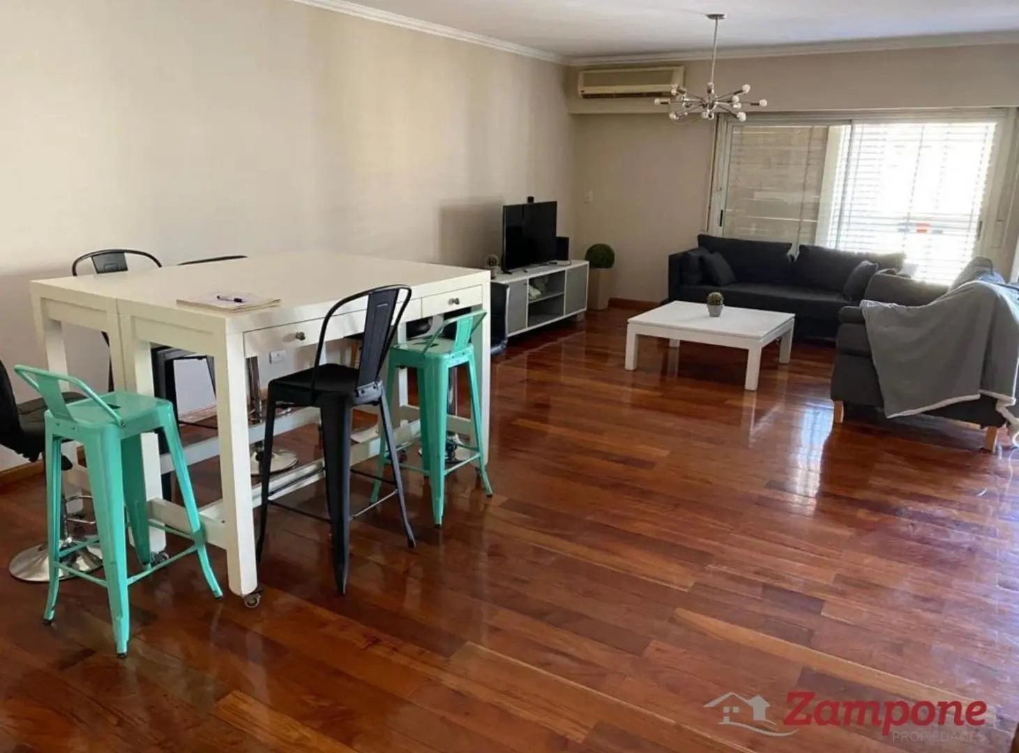 Departamento de 5 ambientes, dependencia de servicio, baulera y dos cocheras en Lomas de Zamora 3