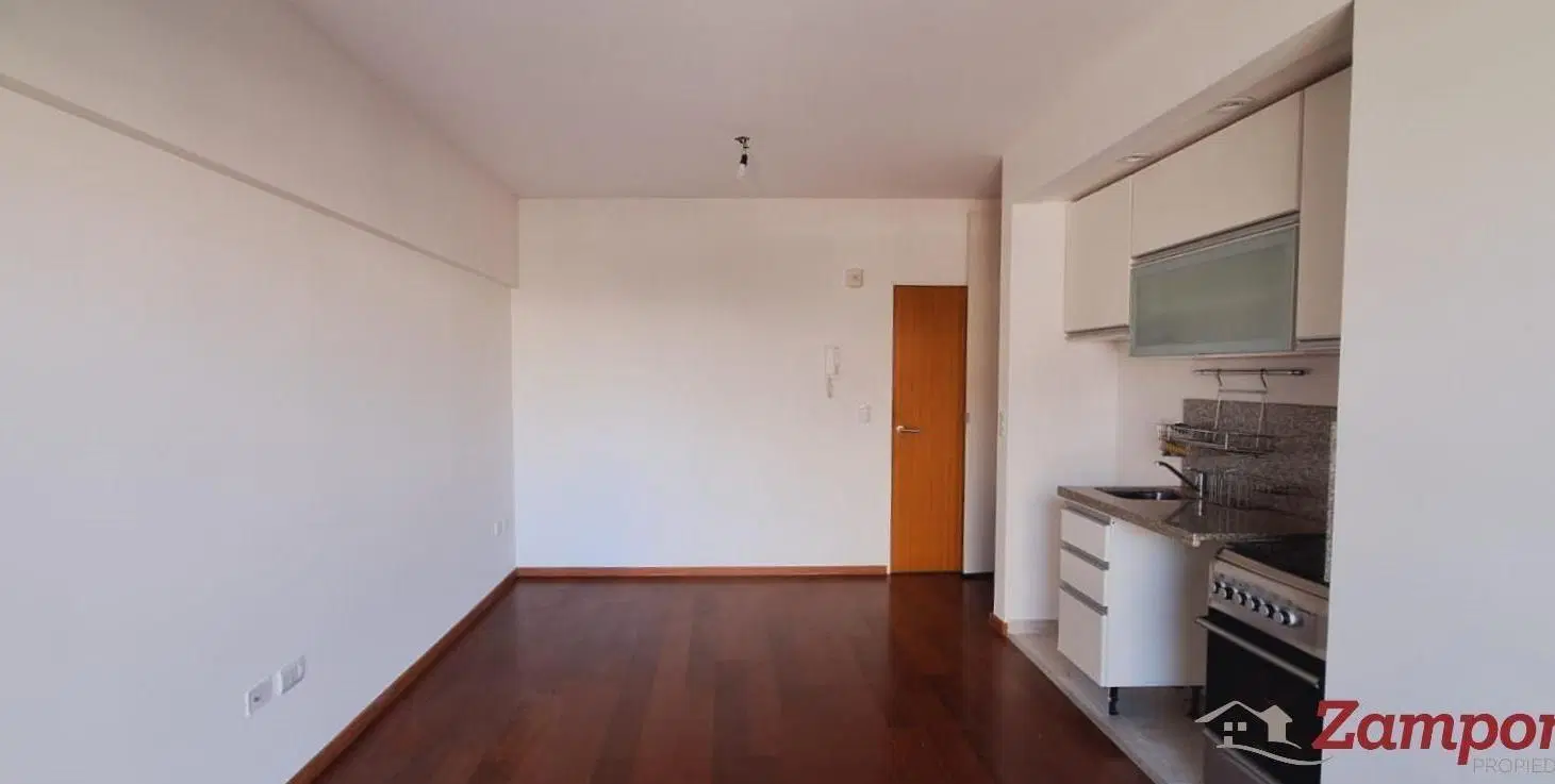 Monoambiente con balcón y parrilla, en Caballito 5