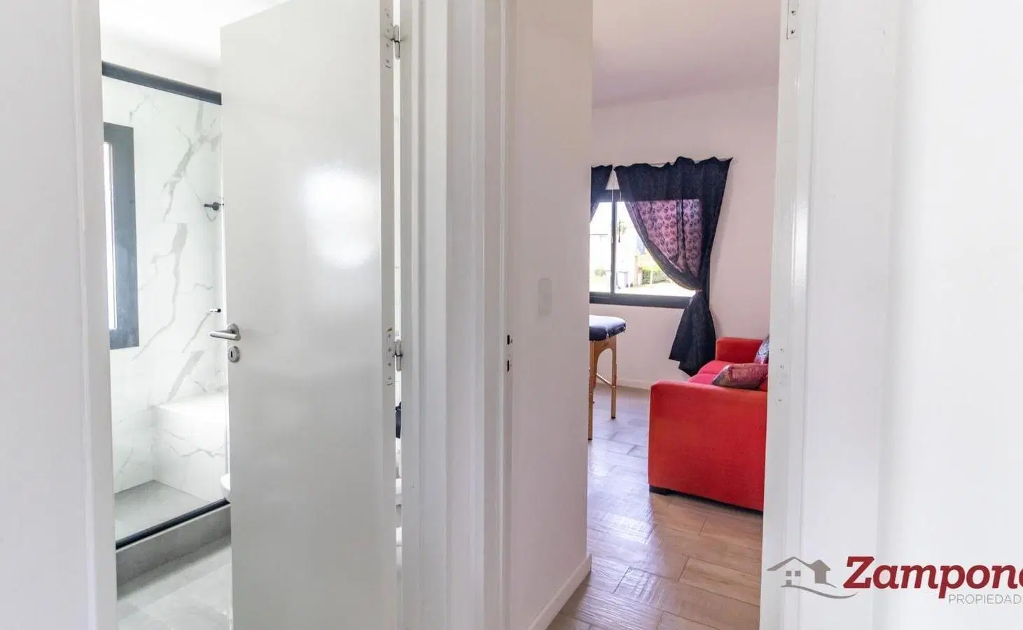 Venta Casa 7 amb. en  Ceibos  lote 31  , vista a espejo de agua . 2