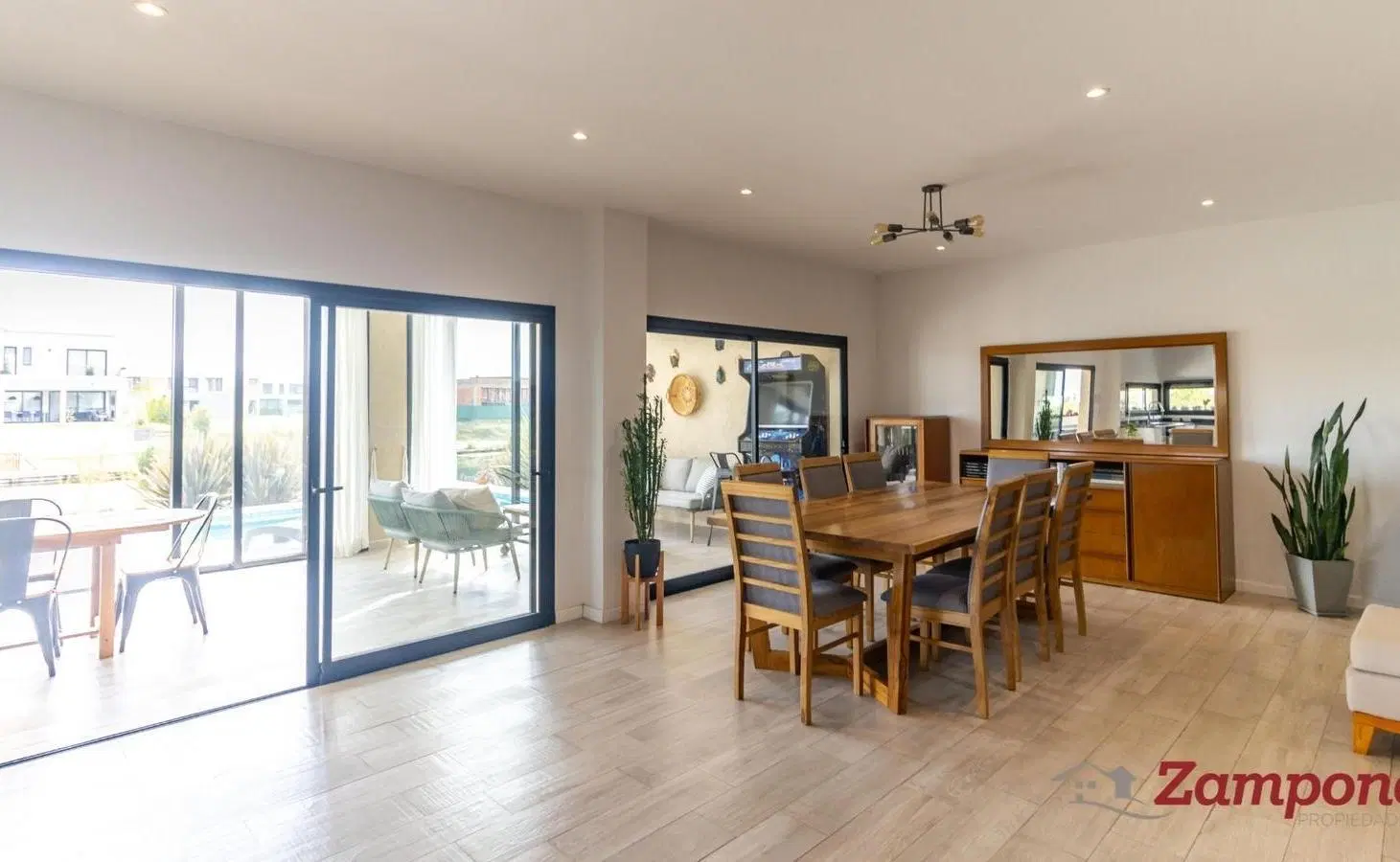 Venta Casa 7 amb. en  Ceibos  lote 31  , vista a espejo de agua . 3