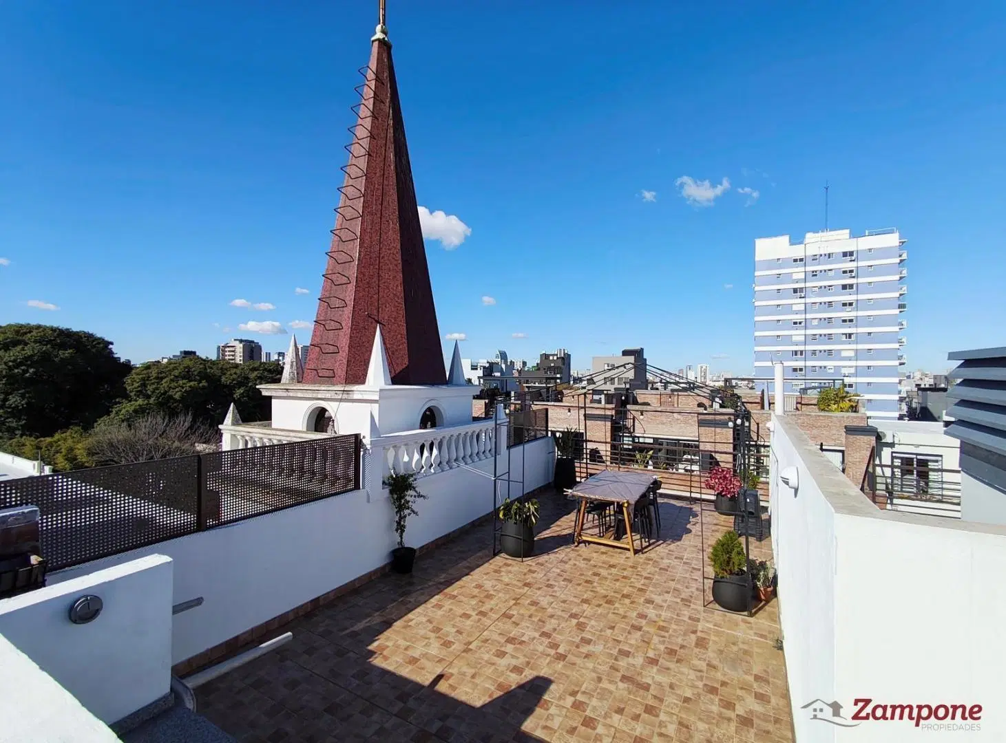 Departamento en venta monoambiente divisible con cochera, terraza y baulera, 71M2, Saavedra. 3