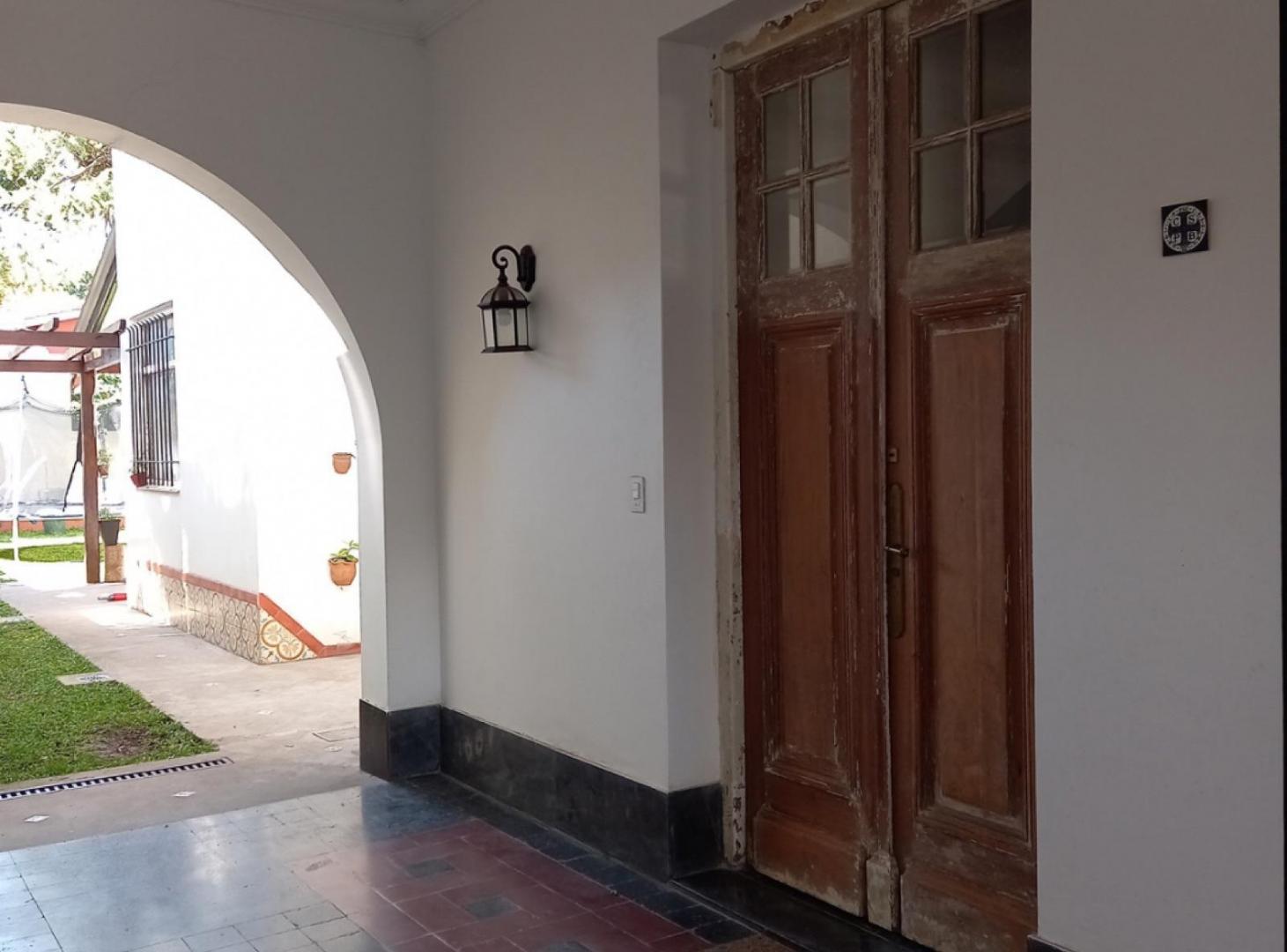 Foto de Casa 6 ambientes con jardin, recientemente remodelada en Vicente Lopez,, imagen 1