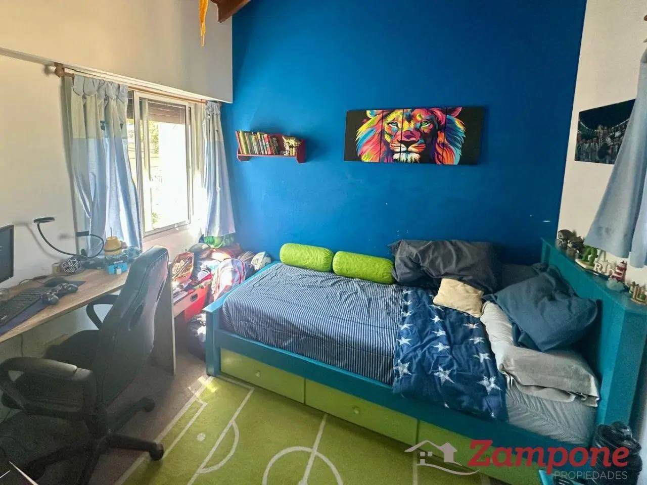 Venta de Duplex de 4 ambientes en condominio con cochera, patio y parrilla. 4