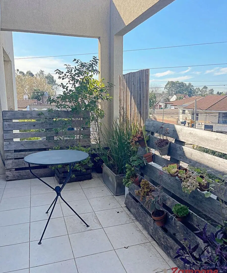 Venta Departamento Complejo Sucre gran Terraza privada 4