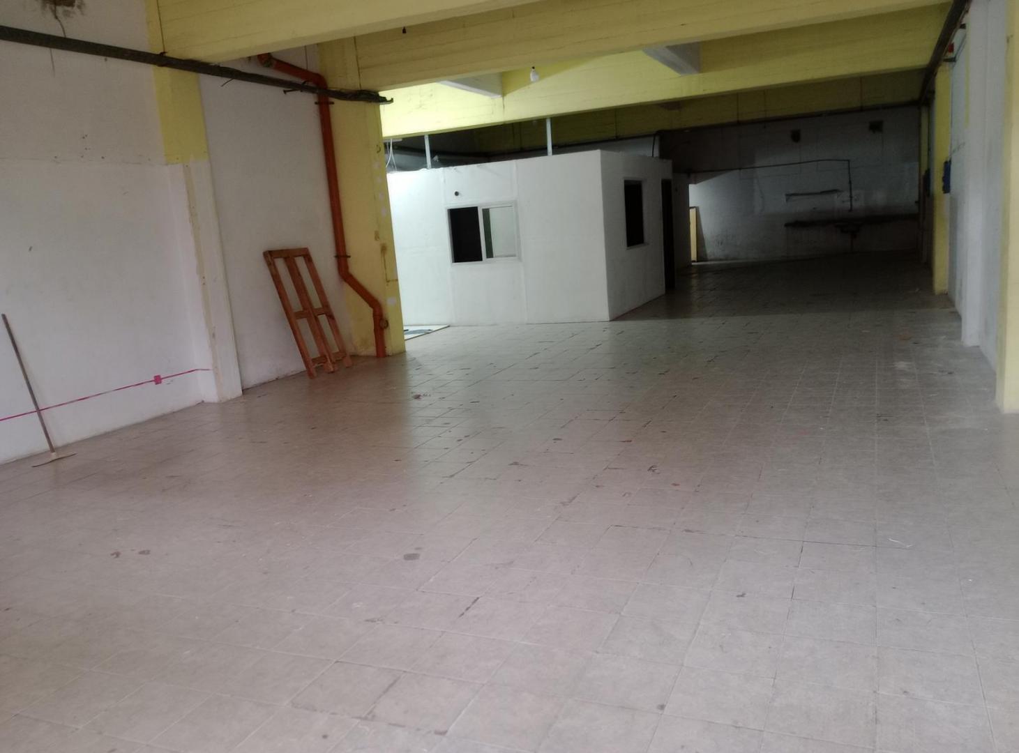 Foto de Depósito en Alquiler en Lomas del Mirador, imagen 2