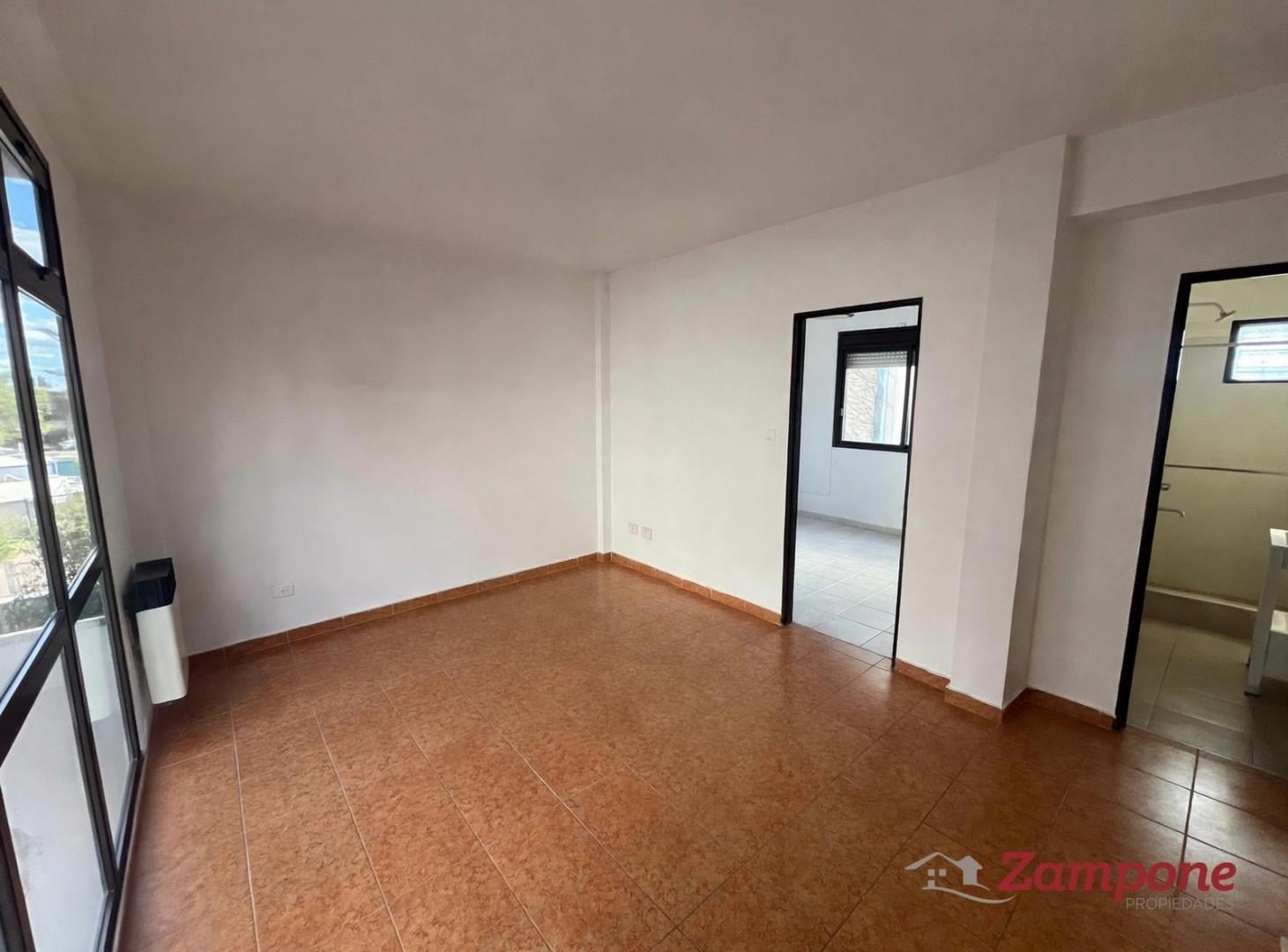 Foto de Alquiler 2 ambientes Alsina 200, piso 2, San Isidro, imagen 2