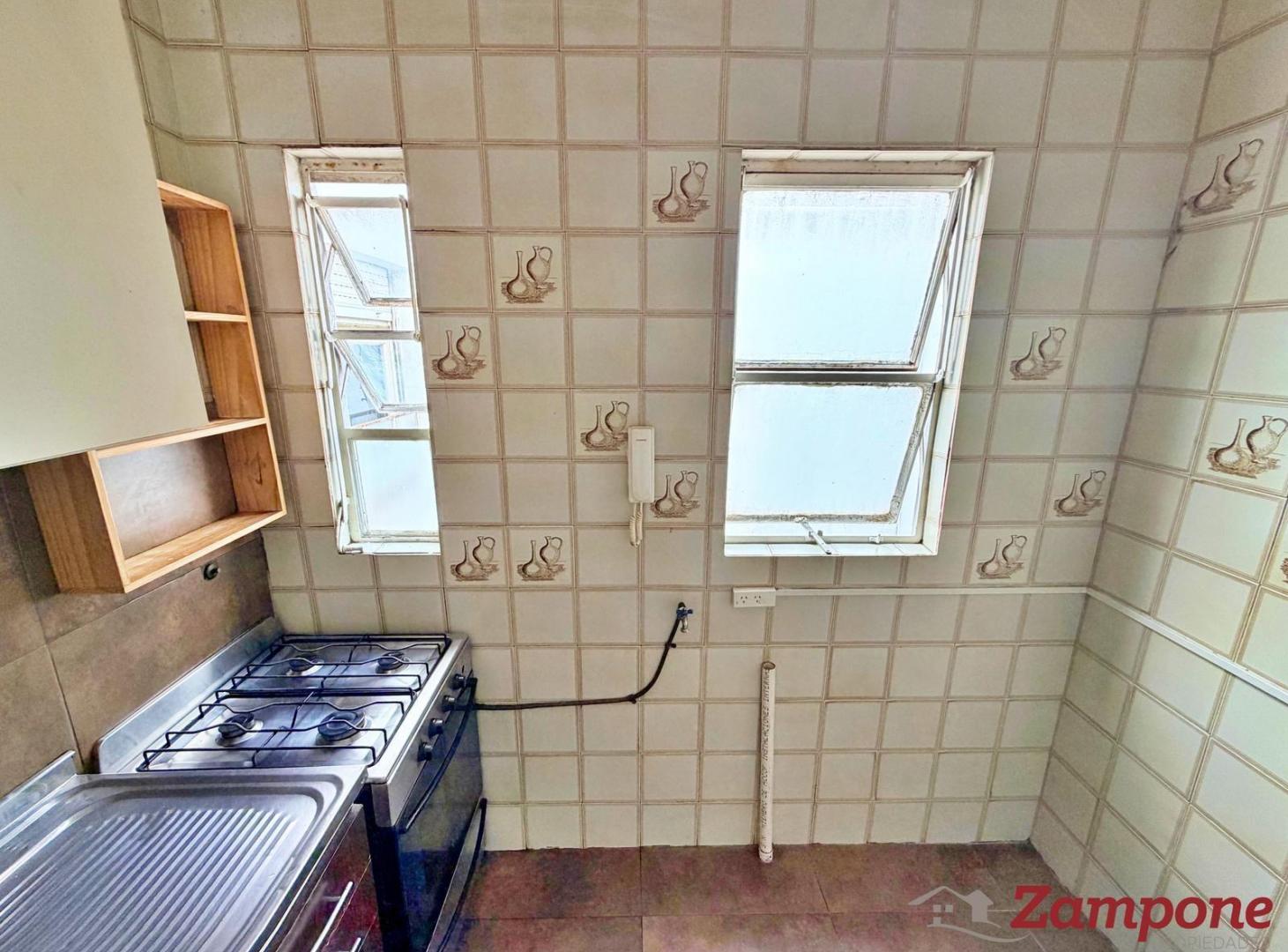 Foto de VENTA 2 AMBIENTES | EXCELENTE DISTRIBUCIÓN | ABASTO, imagen 3