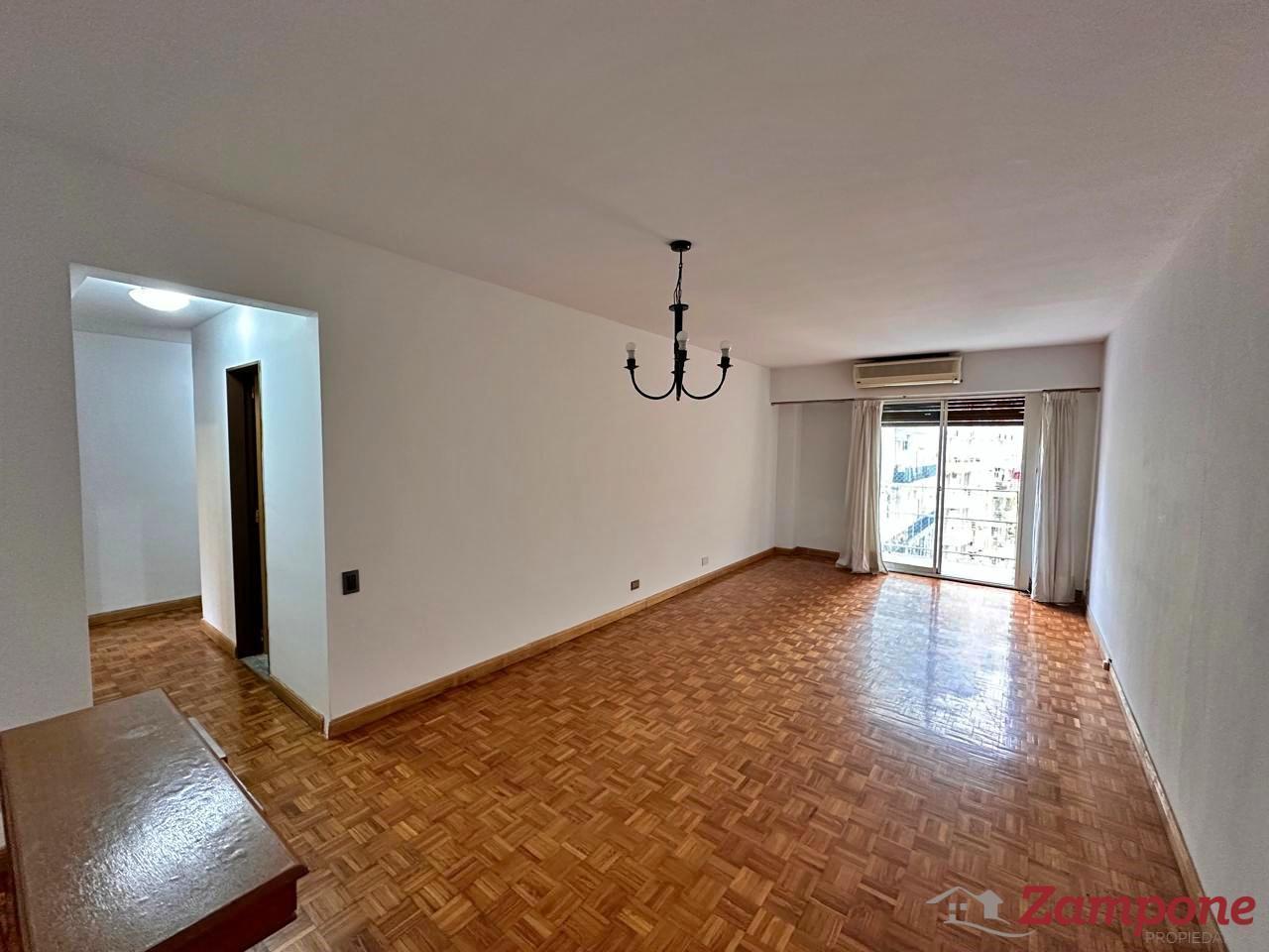 Foto de Departamento de 5 amb con cochera fija en Caballito, imagen 1