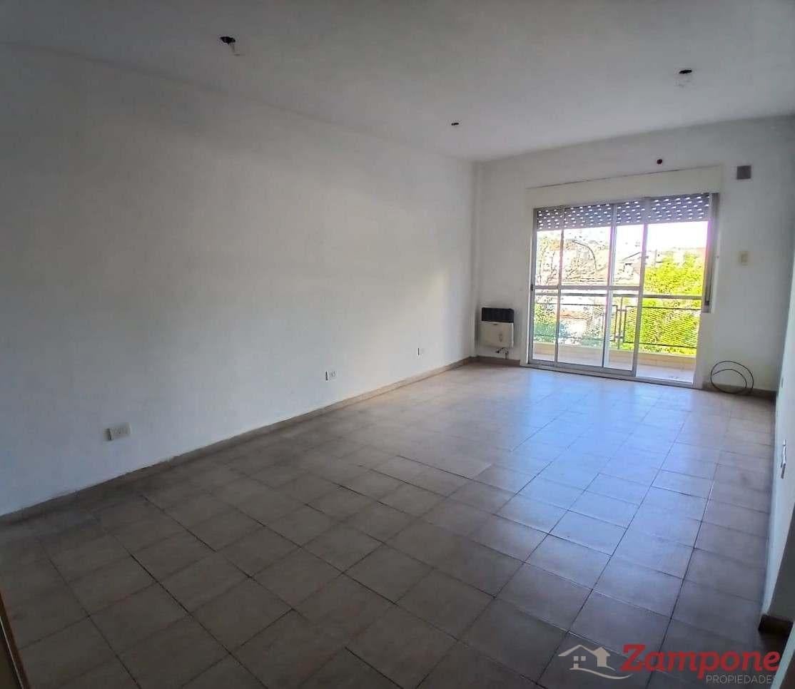 Foto de ALQUILER Departamento 3 AMB AL FRENTE C/ BALCON, imagen 3