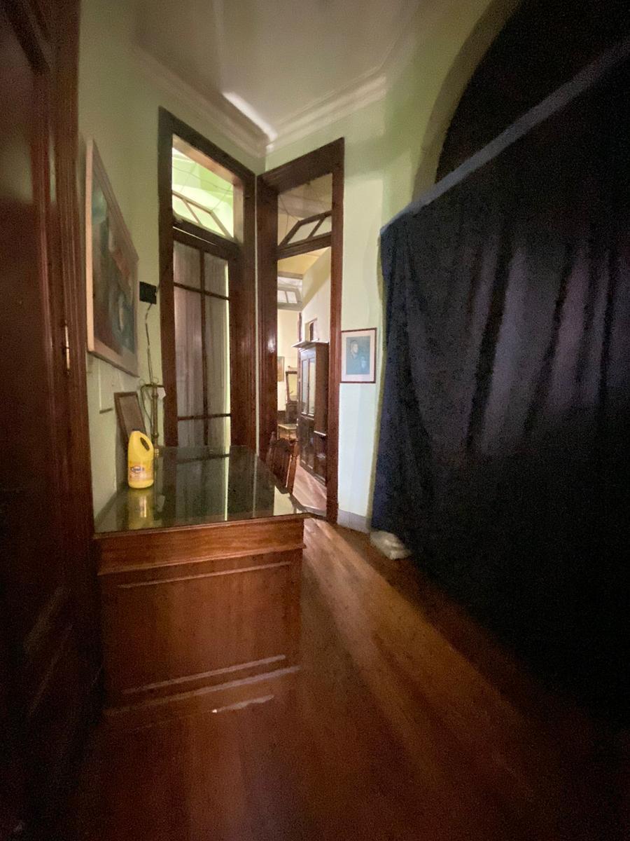 Departamento en Venta - 6 Ambientes - Balvanera 2