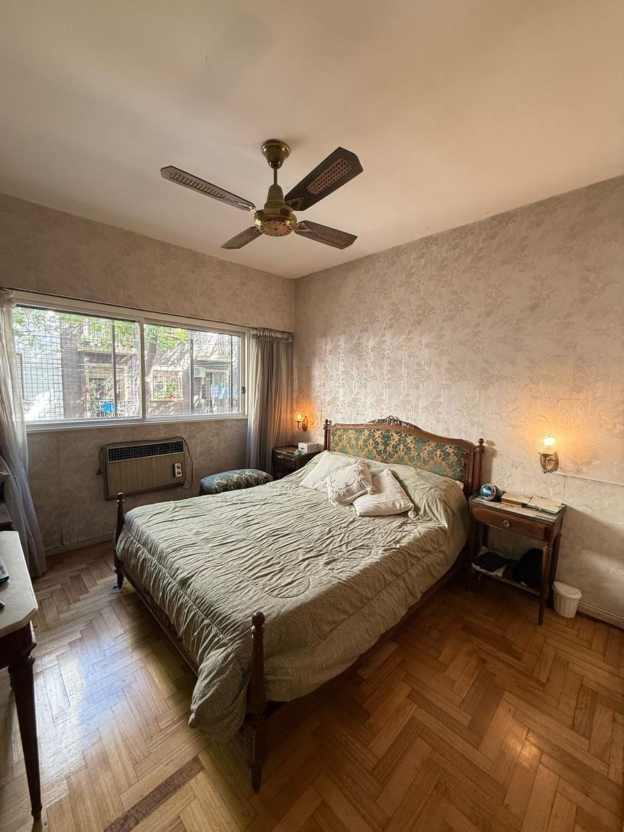 Departamento en Venta - 5 Ambientes con Dependencia - Patio - Cochera - Villa Crespo 1