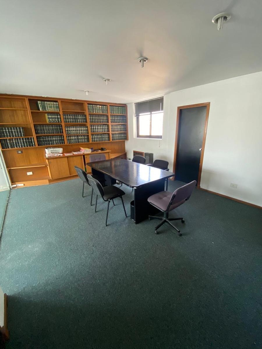Oficina en Venta - 6 Ambientes - Microcentro 4