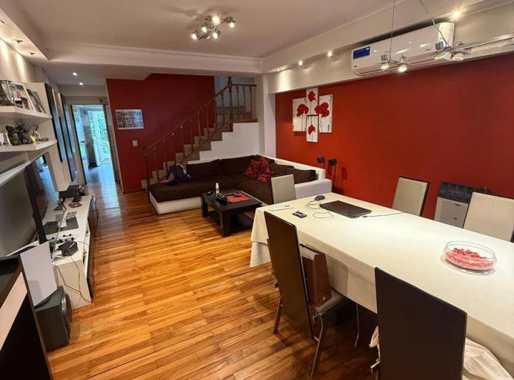 Casa en Venta - 3 Plantas - Villa del Parque 2