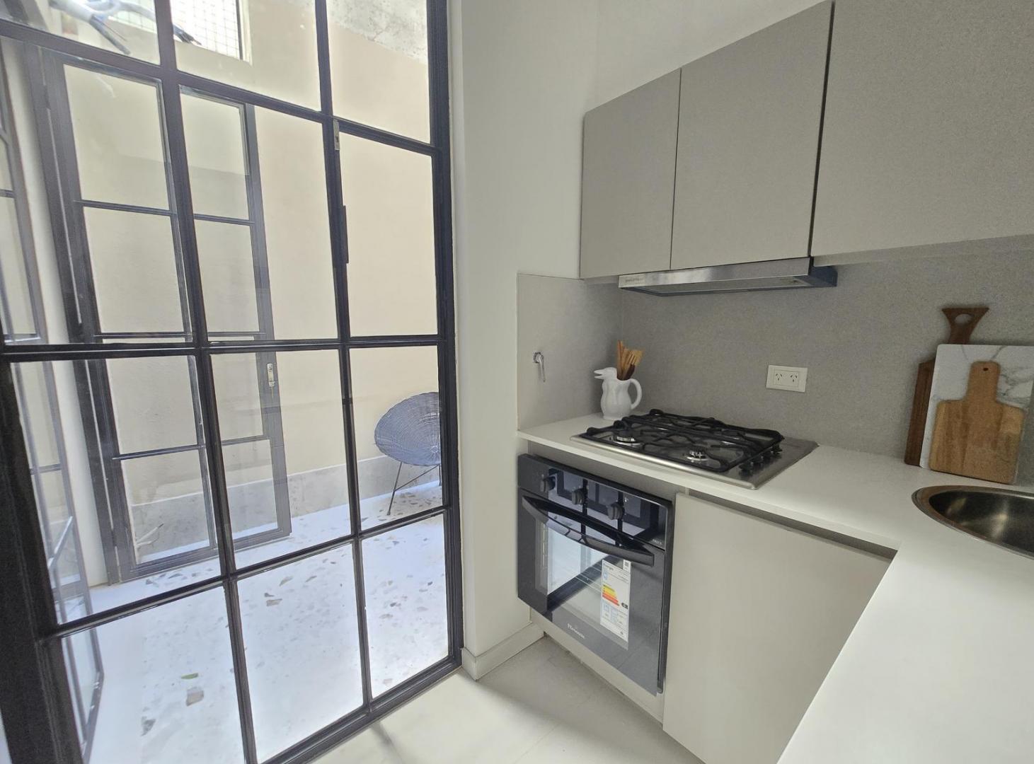 Foto de Departamento en Belgrano 2 ambientes con patio, Impecable. Bajas, imagen 4