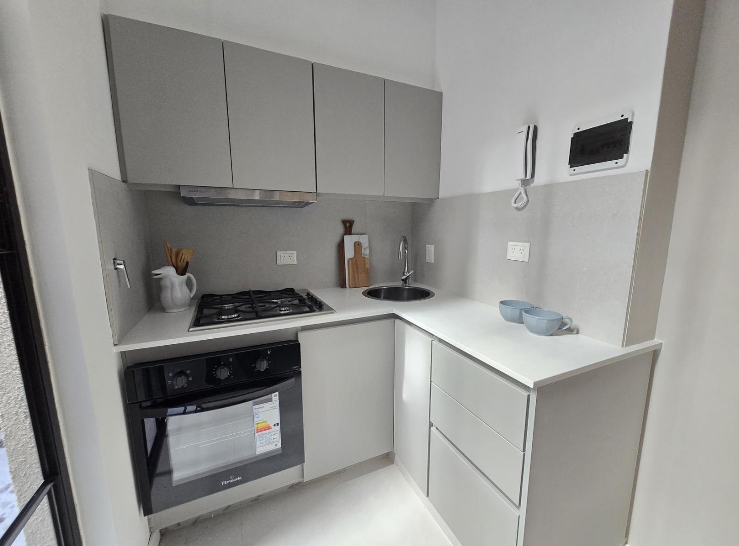 Foto de Departamento en Belgrano 2 ambientes con patio, Impecable. Bajas, imagen 3