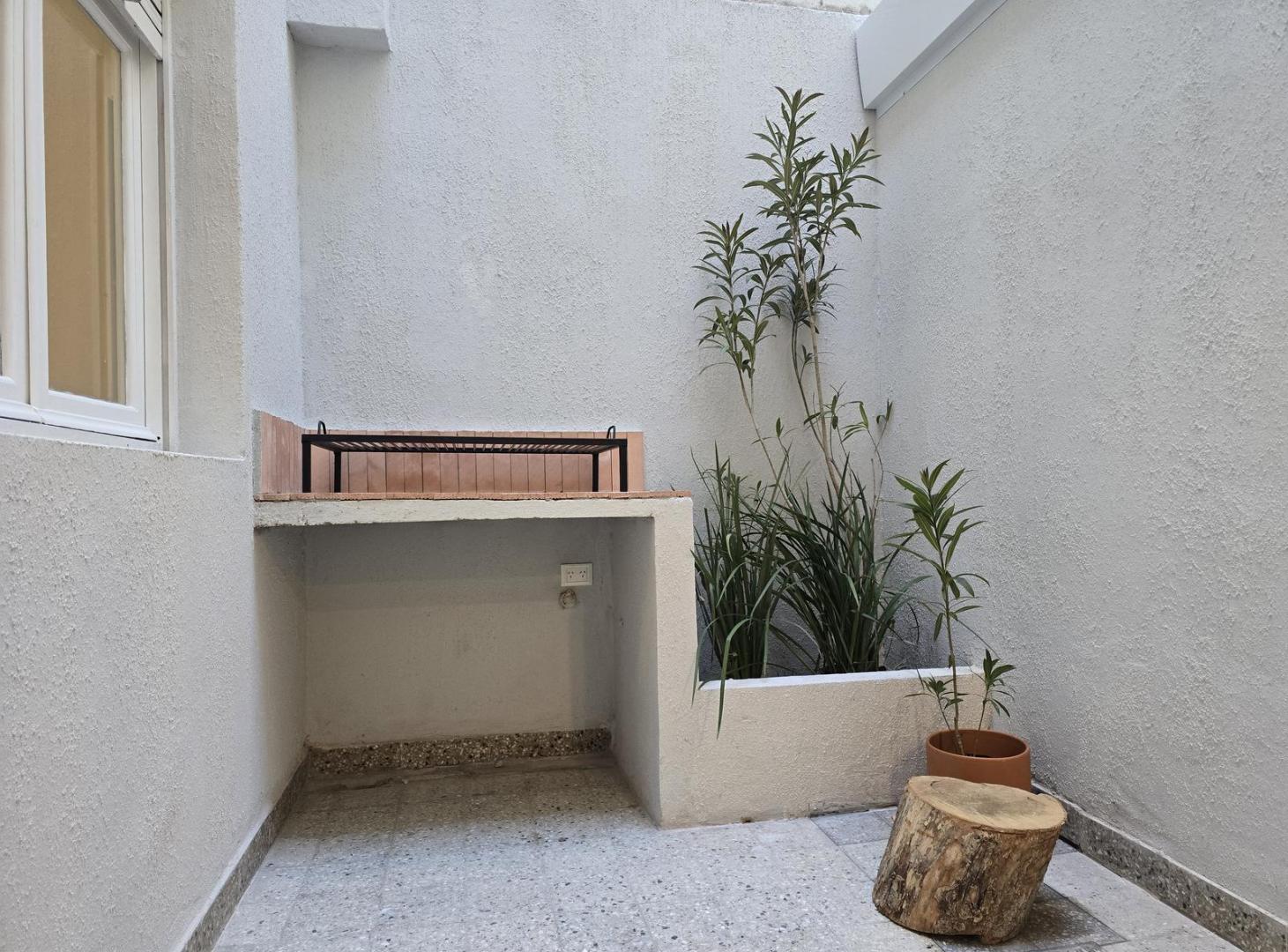 Foto de PH en Belgrano 2 ambientes con 2 patios - Ugarte y Obligado, imagen 2