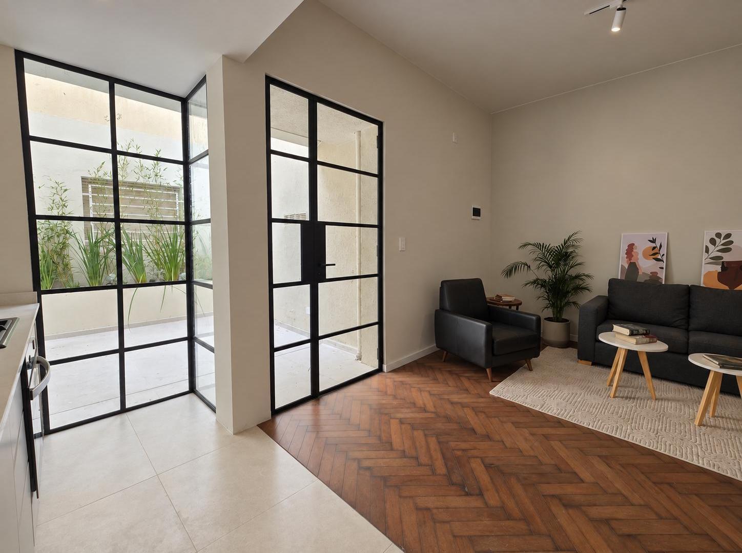 Foto de Venta PH 2 ambientes con patio Impecable, imagen 1