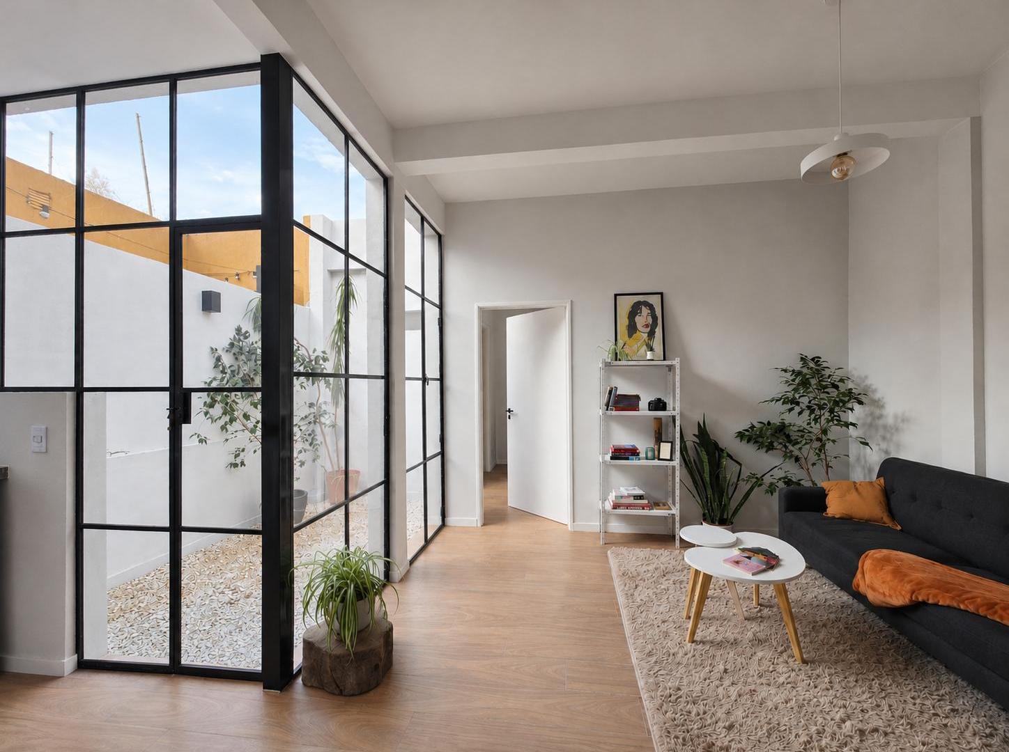 Foto de Venta - Colegiales - PH 2 ambientes con Patio - Toilette y Baño en, imagen 2