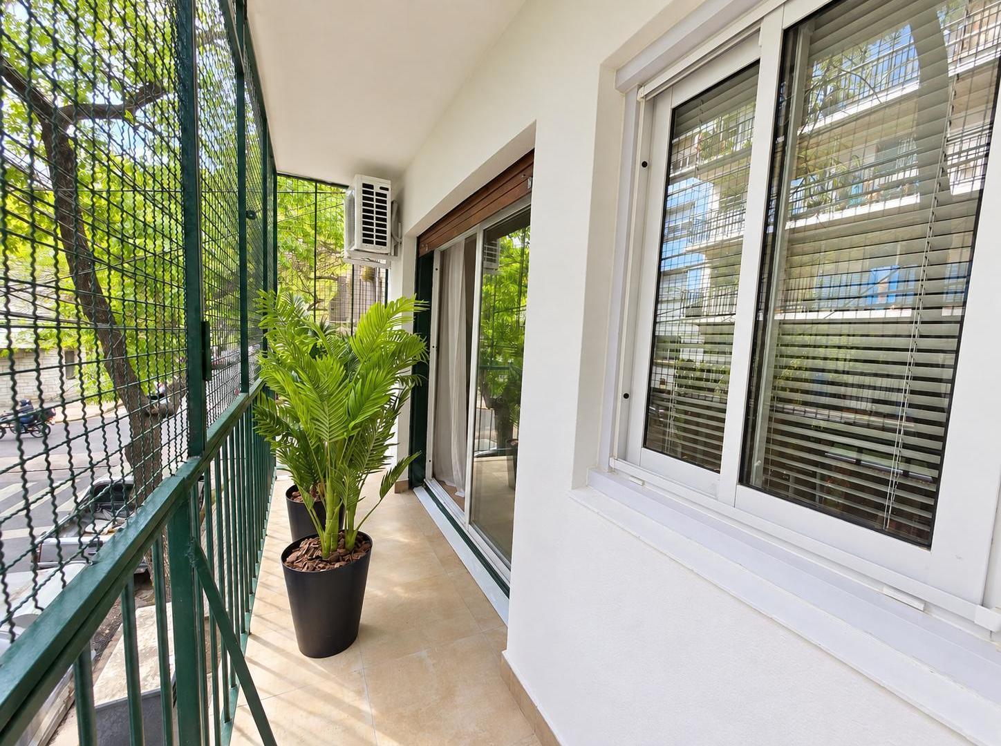 Foto de Impecable Departamento al frente con balcón 2 dormitorios - Baño y, imagen 4