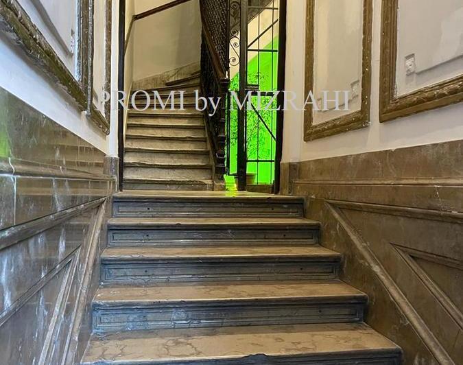 Venta de Piso Tipo PH en San Telmo 2