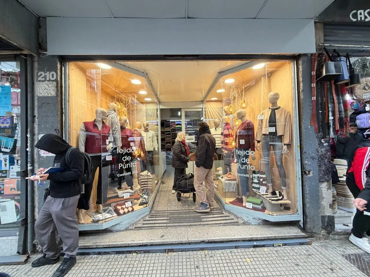 Venta Local con Renta en Balvanera - Once 3