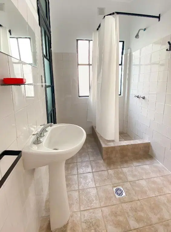 Venta Edificio con 23 departamentos + Local con Renta en Monserrat 4