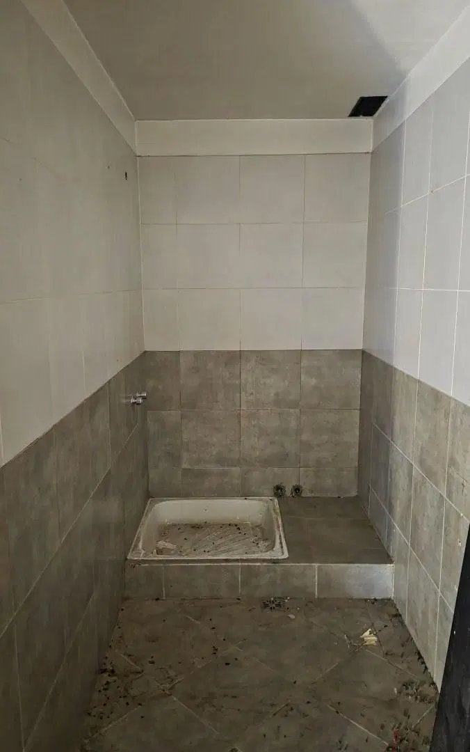 Local Uruguay y Corrientes, apto todo destino Planta baja 130m2 + Sotano 80 m2 4