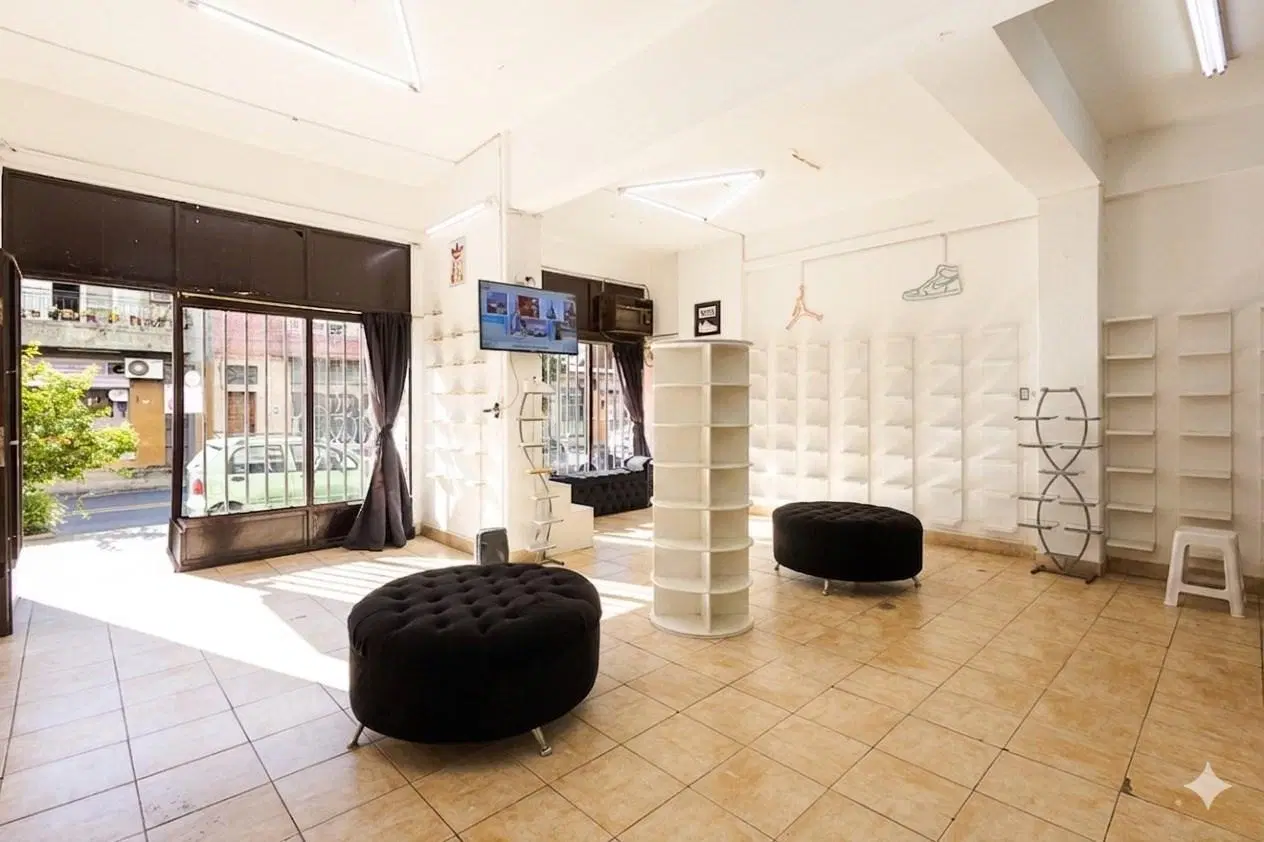 Local  en Venta en El Palomar, Morón, G.B.A. Zona Oeste 3