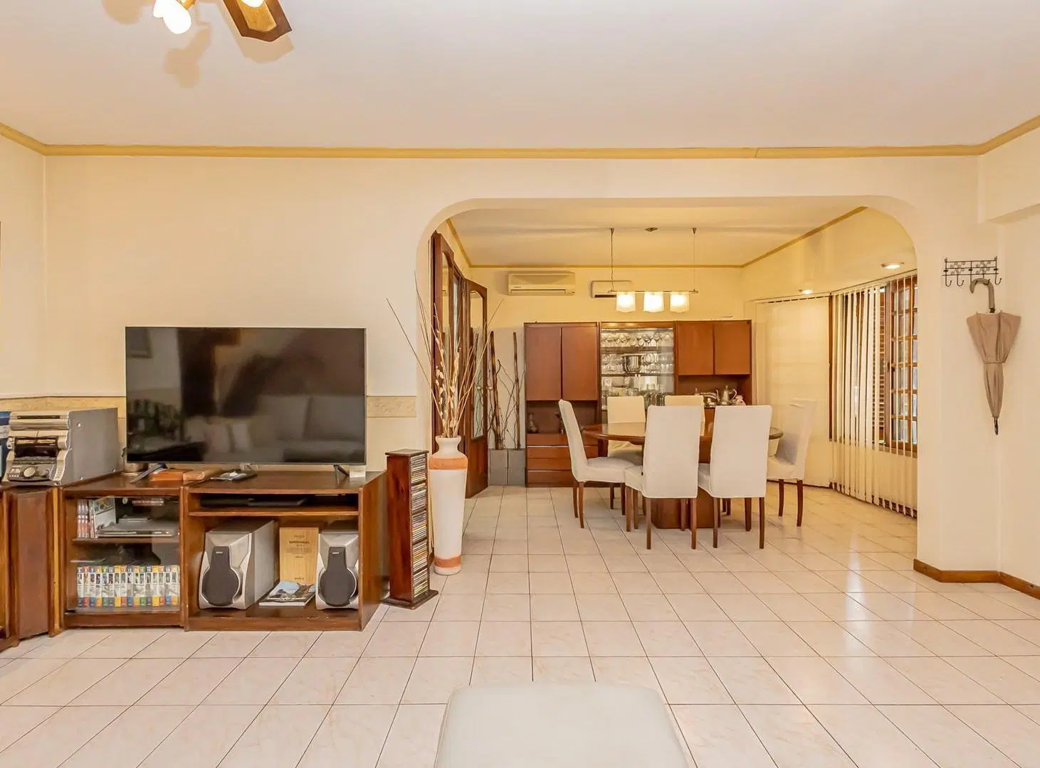 Casa Chalet  en Venta en Barrio Güemes, Haedo, Morón 3