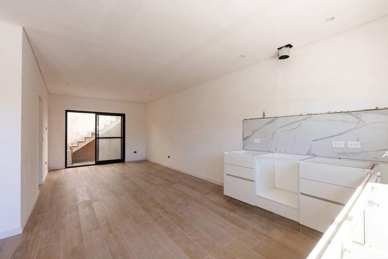 Foto de Departamento PH en Venta en Haedo, Morón, G.B.A. Zona Oeste, imagen 1