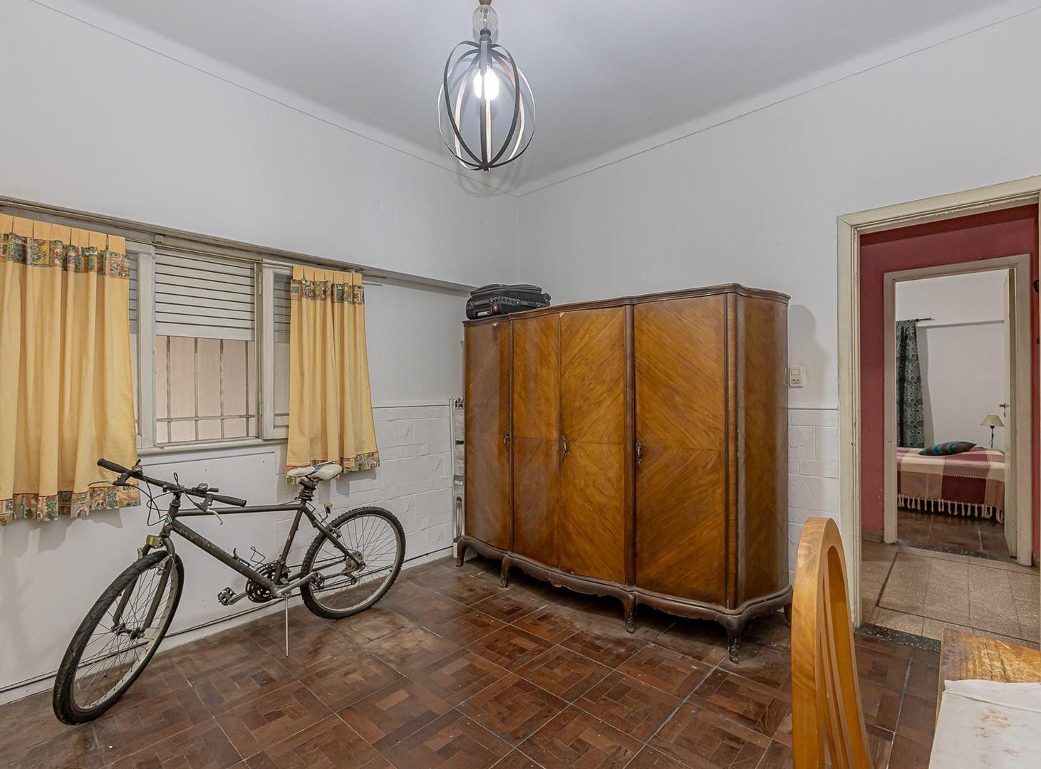 Foto de CASA VENTA PERMUTA 3 AMB VILLA LUZURIAGA, imagen 5