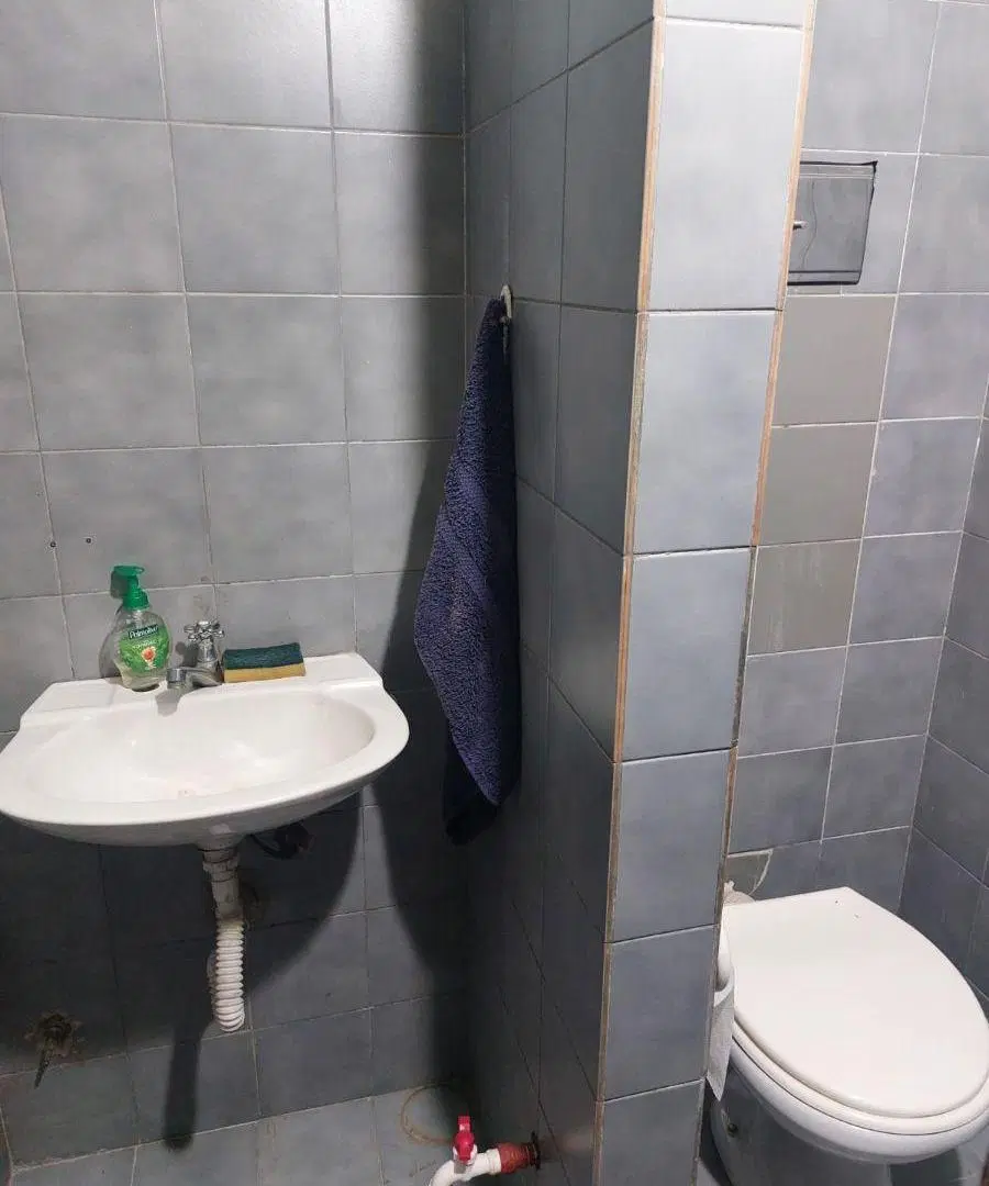Nuñez, Local Comercial al frente , 4 cuadras Puente Saavedra 5
