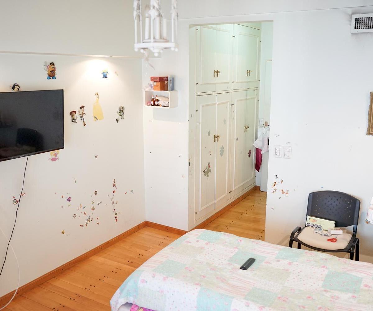 Departamento en Venta 5 Ambientes C/ Dependencia - 3 Cocheras 1