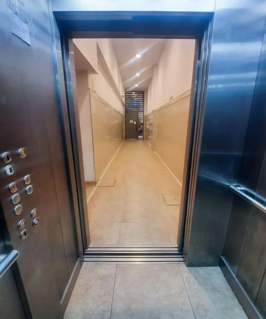 Oficina en Alquiler, Zona Flores 8