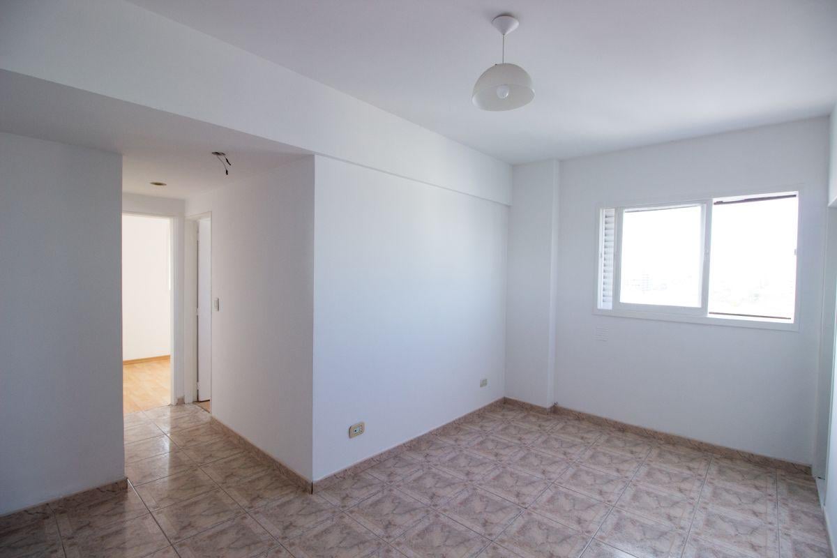 Foto de DEPARTAMENTO 3 AMBIENTES AL FRENTE CABALLITO 9° Piso Muy luminoso, imagen 4
