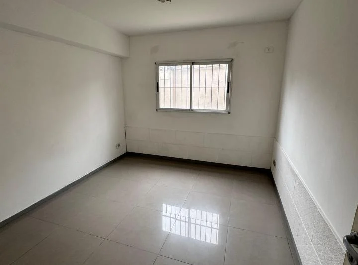 Departamento 2 ambientes con cochera  3