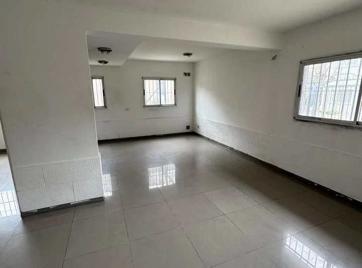 Departamento 2 ambientes con cochera  5