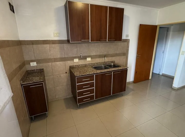 Departamento 2 ambientes con cochera 3