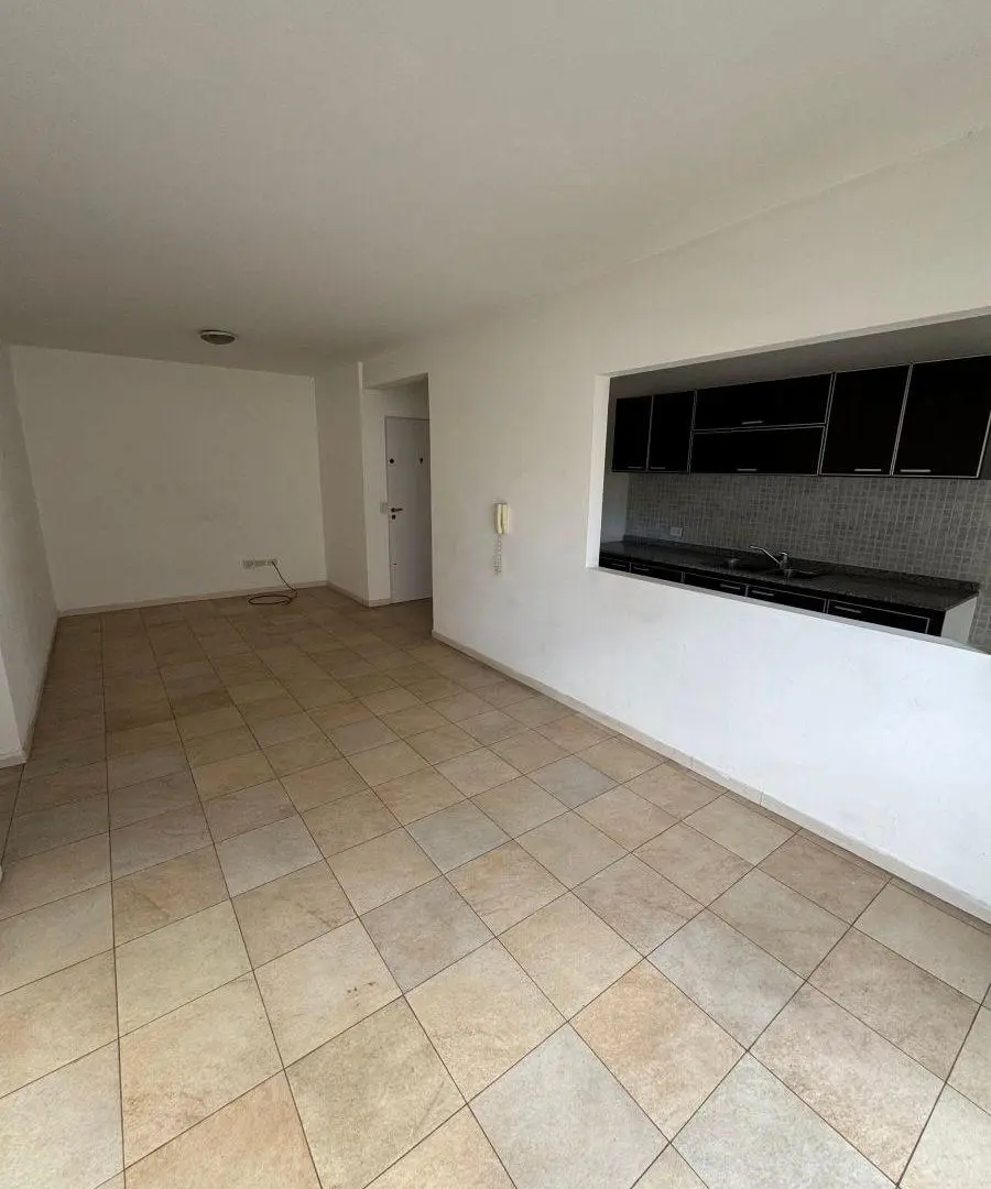 Departamento 3 ambientes con cochera exc. 3