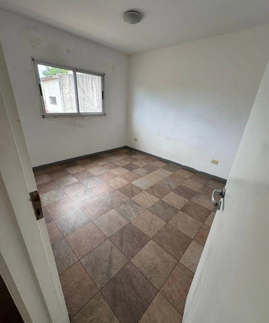 Departamento 3 ambientes con cochera exc. 2
