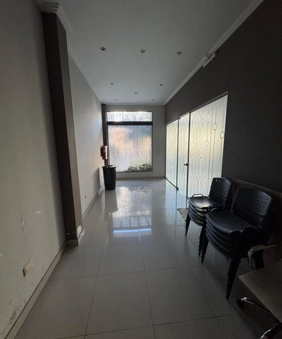 Departamento excelente ubicación amplio balcón impecable 4