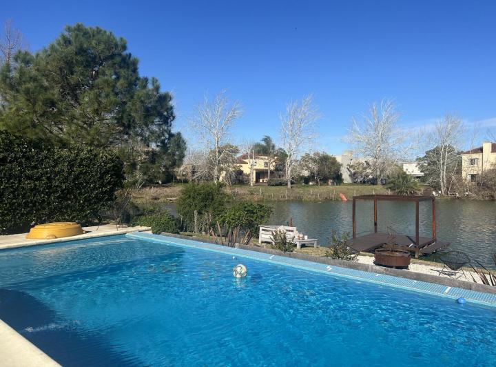 Casa en  venta Barrio Altamira al agua , Tigre 1